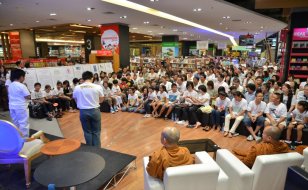 งานเปิดตัวหนังสือ พุทธวจน ฉบับภพภูมิ